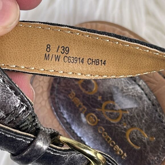 BOC Born Concepts Pewter Laser Cut Leather Thong Sandals Sz 8 - Picture 5 of 6